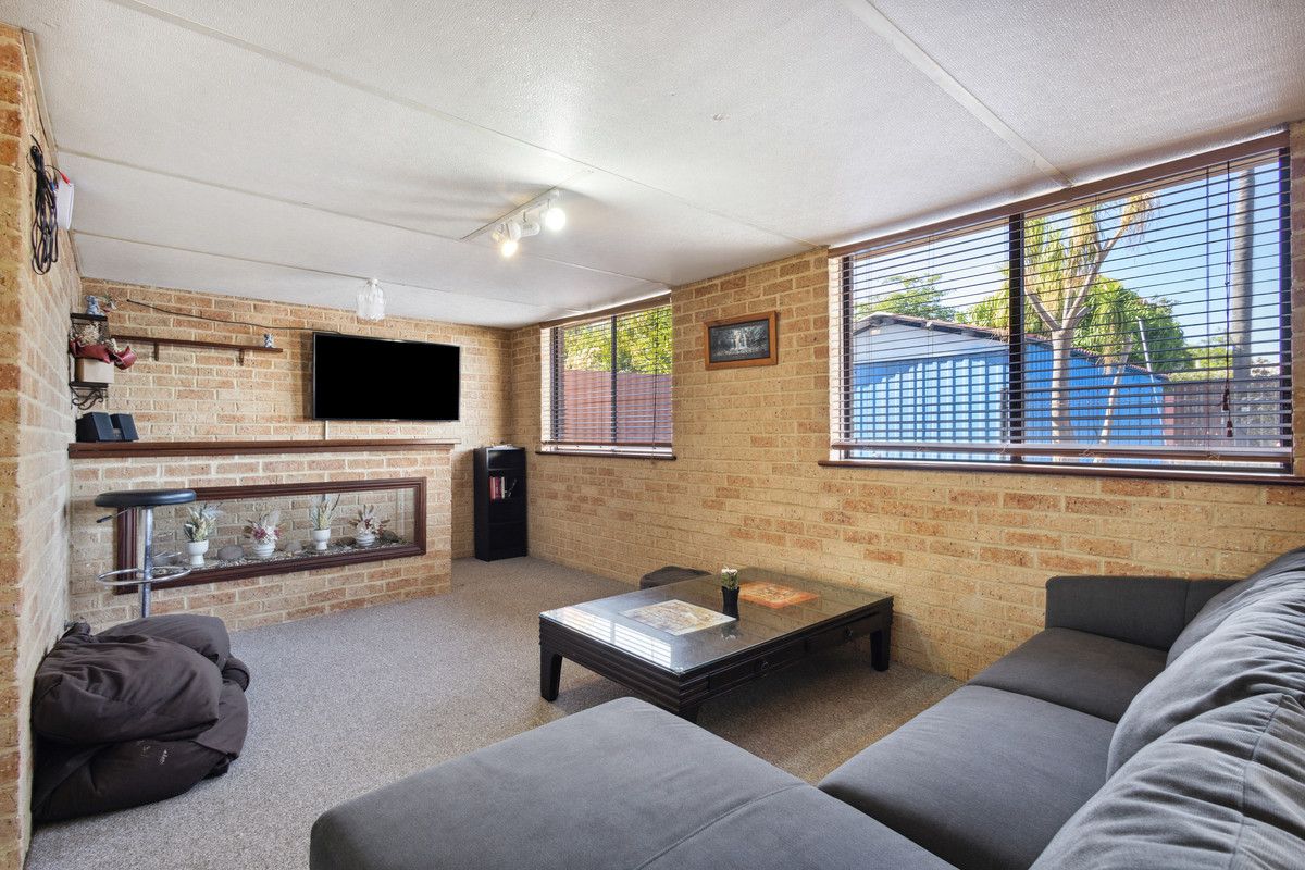 6 Lanrick Place, Girrawheen WA 6064, Image 1