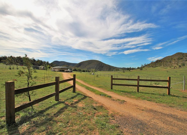 12 Butlers Creek Close, Binjura NSW 2630