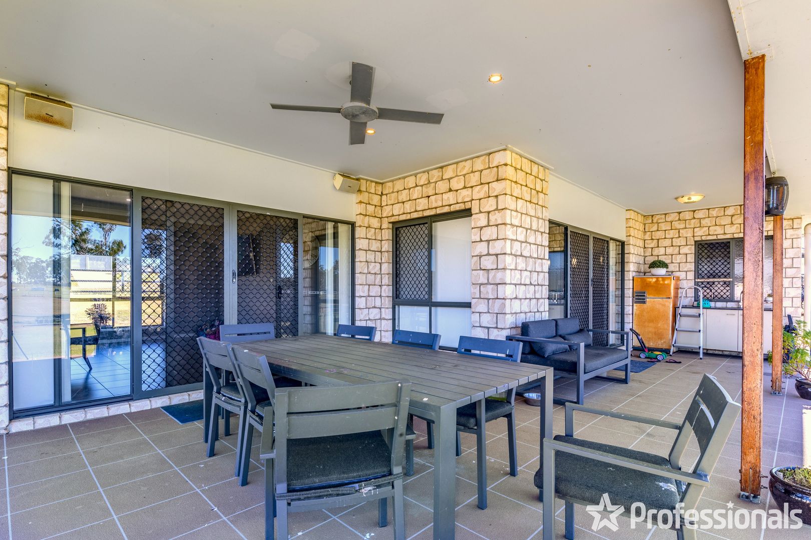 13-15 Riemore Circuit, Tamborine QLD 4270, Image 2