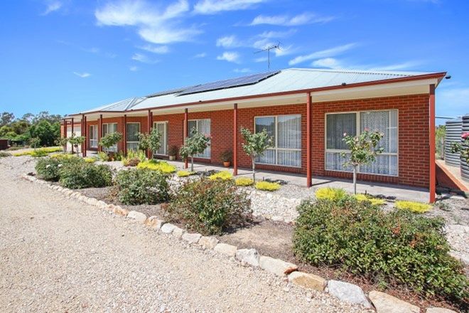 Picture of 11 Lakeside Drive, CHESNEY VALE VIC 3725