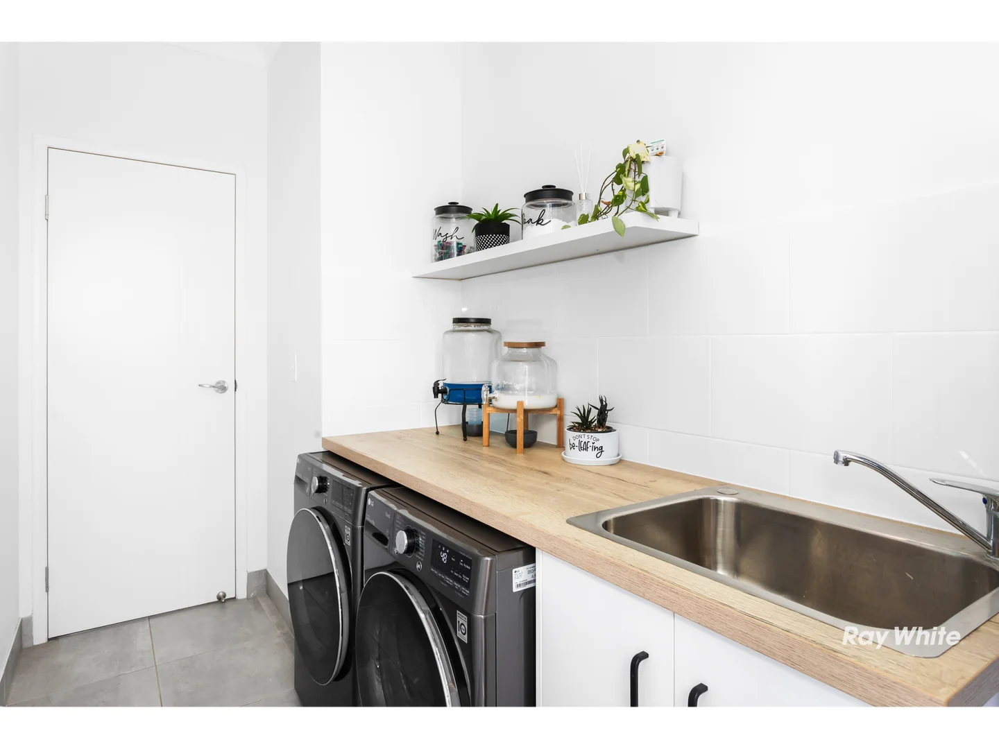 Additional image 13 of 7 Neptune Avenue, Lammermoor QLD 4703