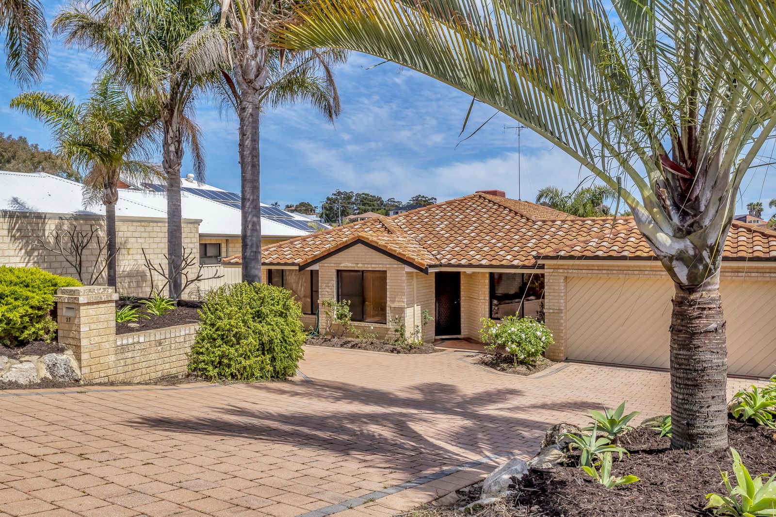 37 Carina Circle, Halls Head WA 6210, Image 1