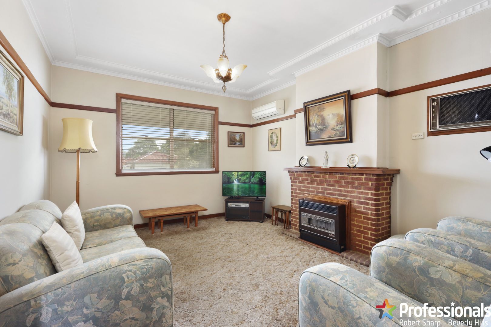 27 Junction Road, Beverly Hills NSW 2209, Image 2