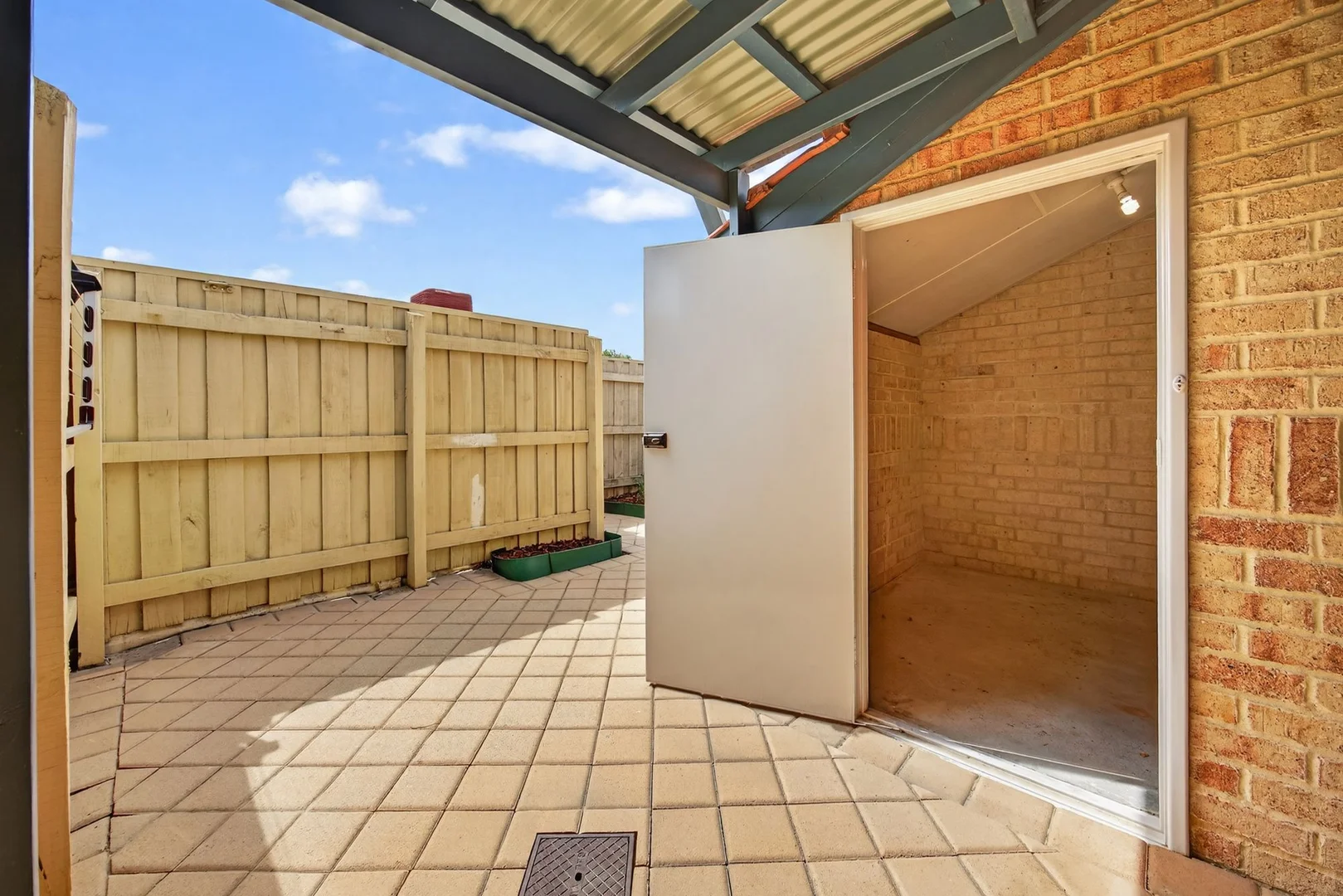 Additional image 34 of 1/39 Elizabeth Street, Cloverdale WA 6105