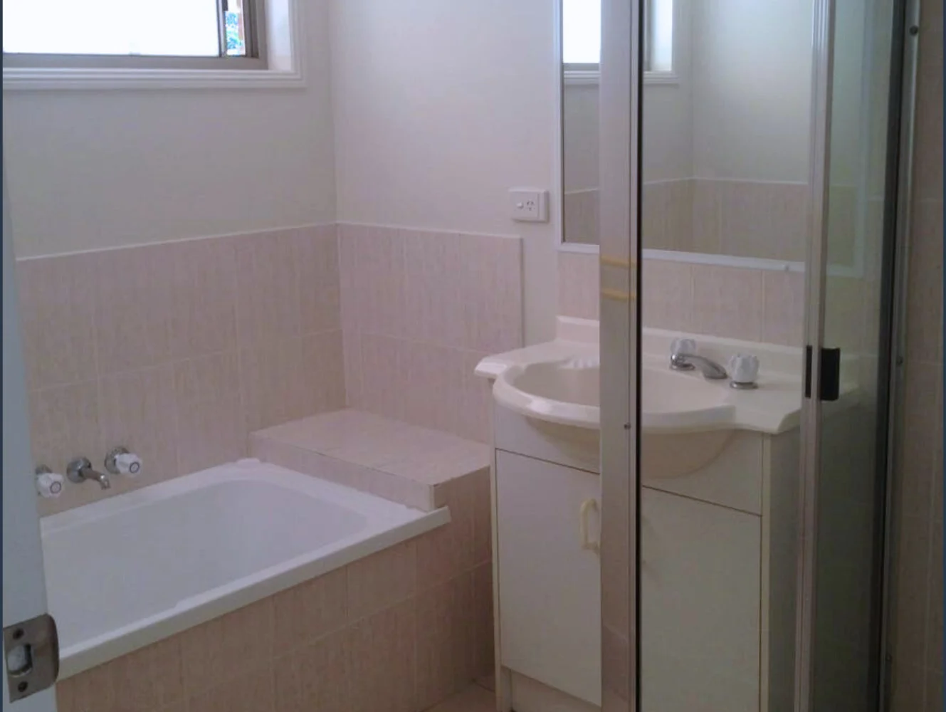 Additional image 8 of 4/28-32 Golden Palms Court, Ashmore QLD 4214