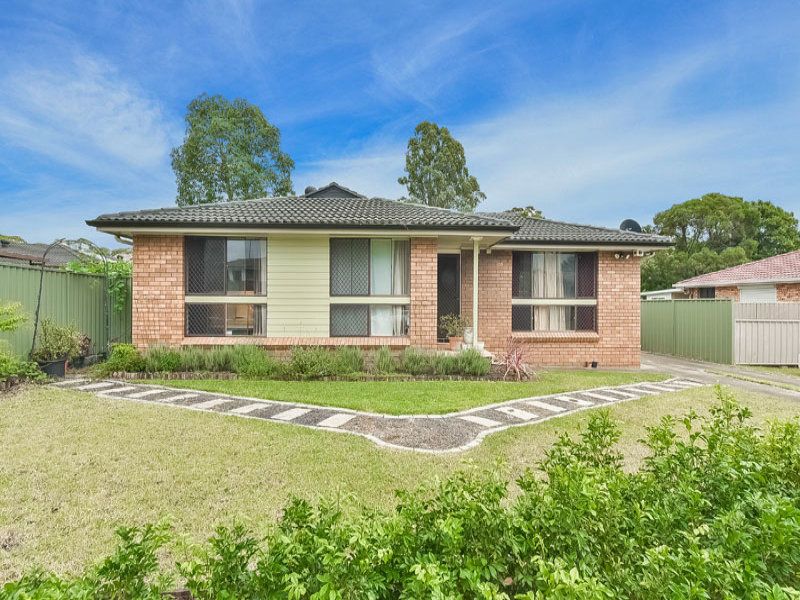 3 bedrooms House in 11 Brennan Place MINTO NSW, 2566