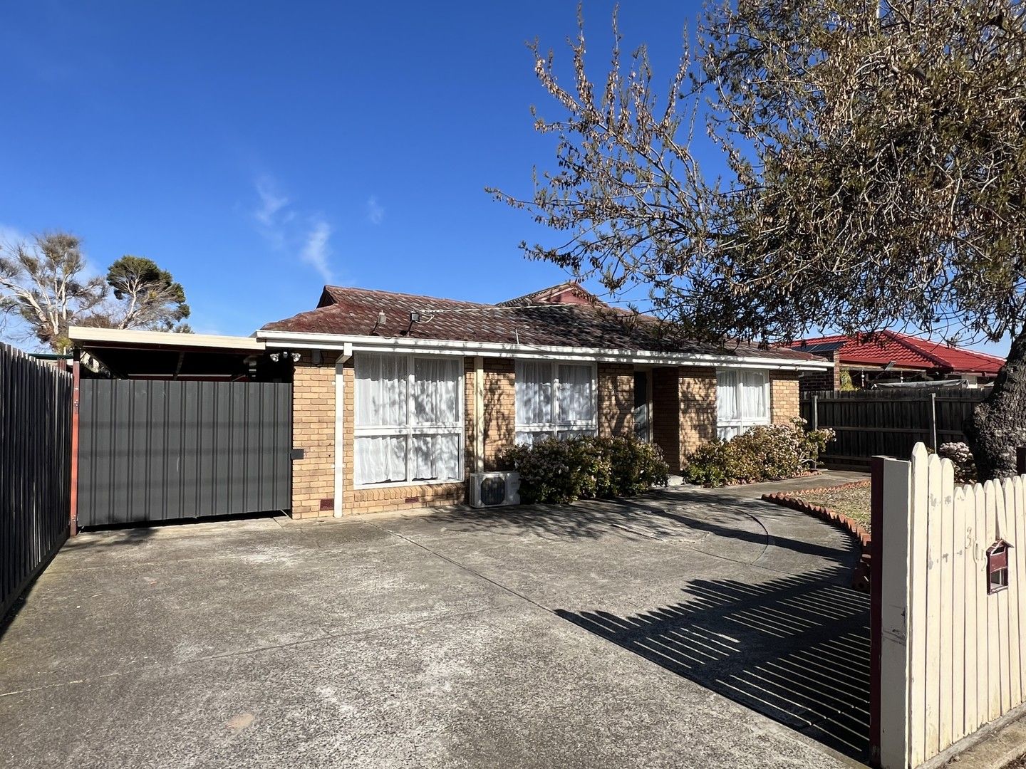 3 bedrooms House in 305 Taylors Road KINGS PARK VIC, 3021