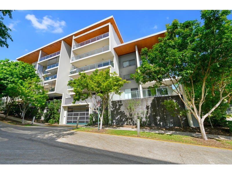 14/154 Musgrave Street, Southport QLD 4215, Image 2