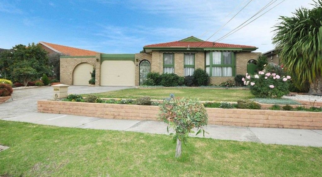 3 bedrooms House in 14 Churchill Avenue TULLAMARINE VIC, 3043