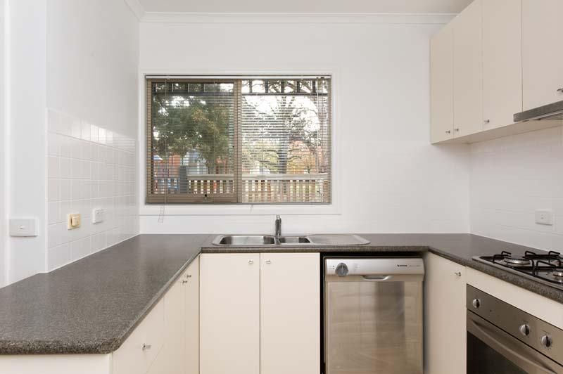 3/2 Bayliss Street, PRESTON WEST VIC 3072, Image 1