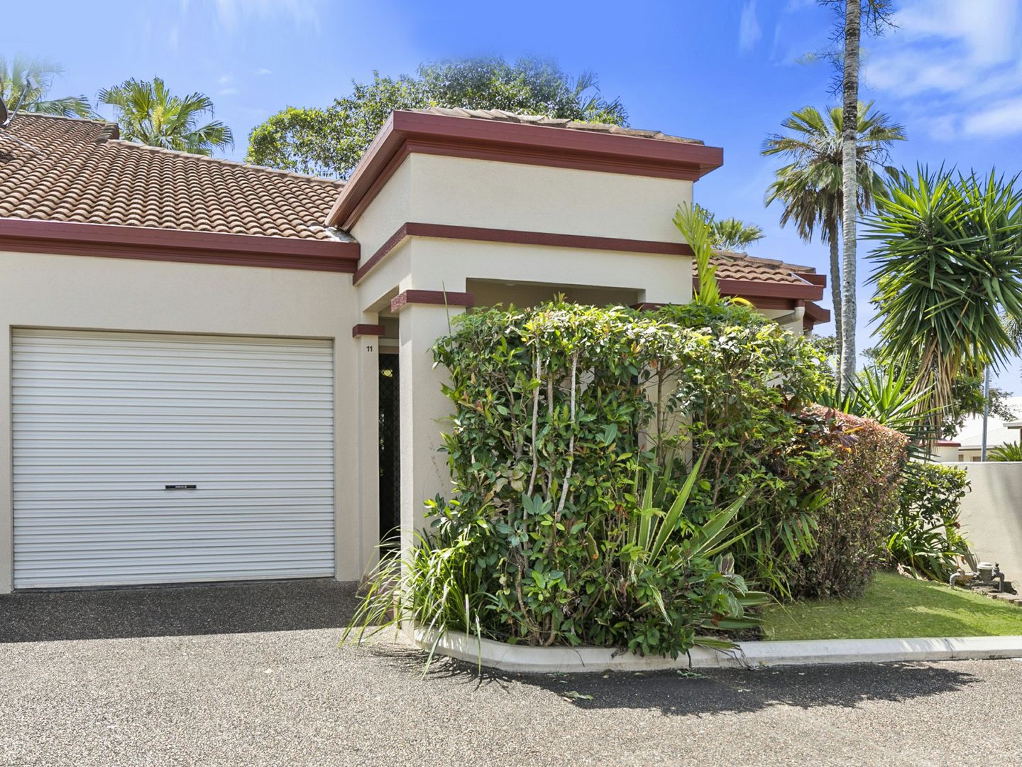11/9-11 Oyster Court, Trinity Beach QLD 4879, Image 2