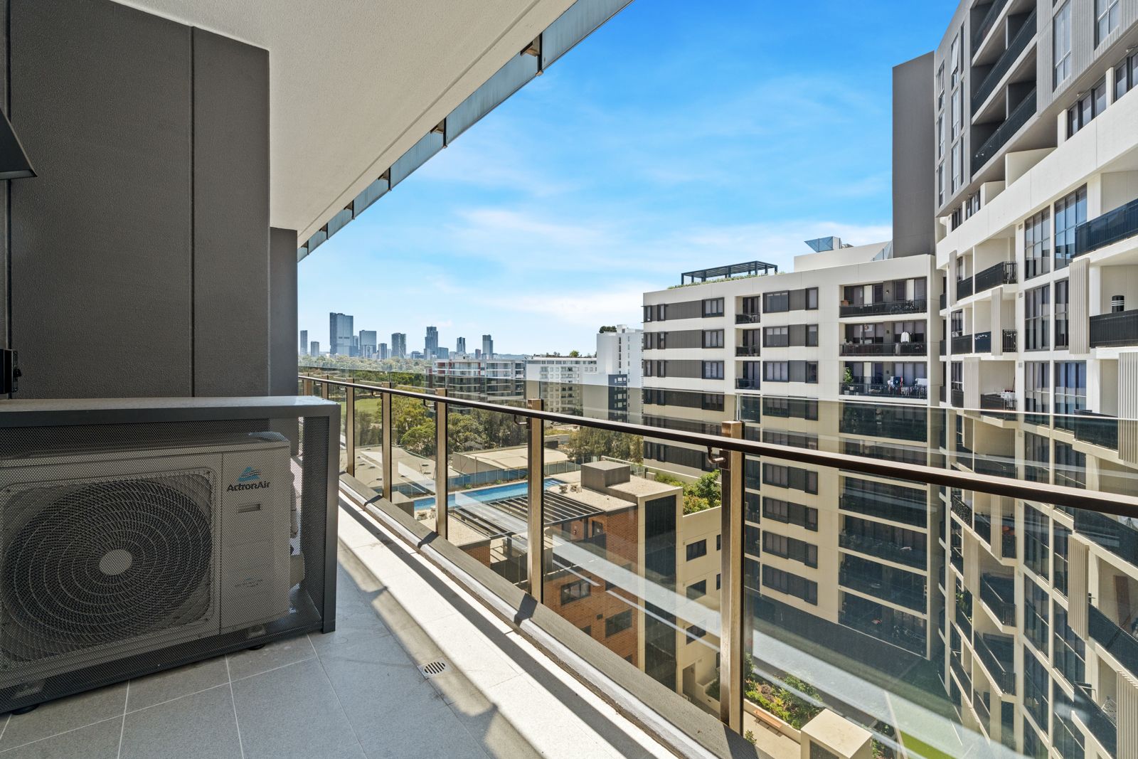1 bedrooms Apartment / Unit / Flat in 701/288 Pitt Street MERRYLANDS NSW, 2160