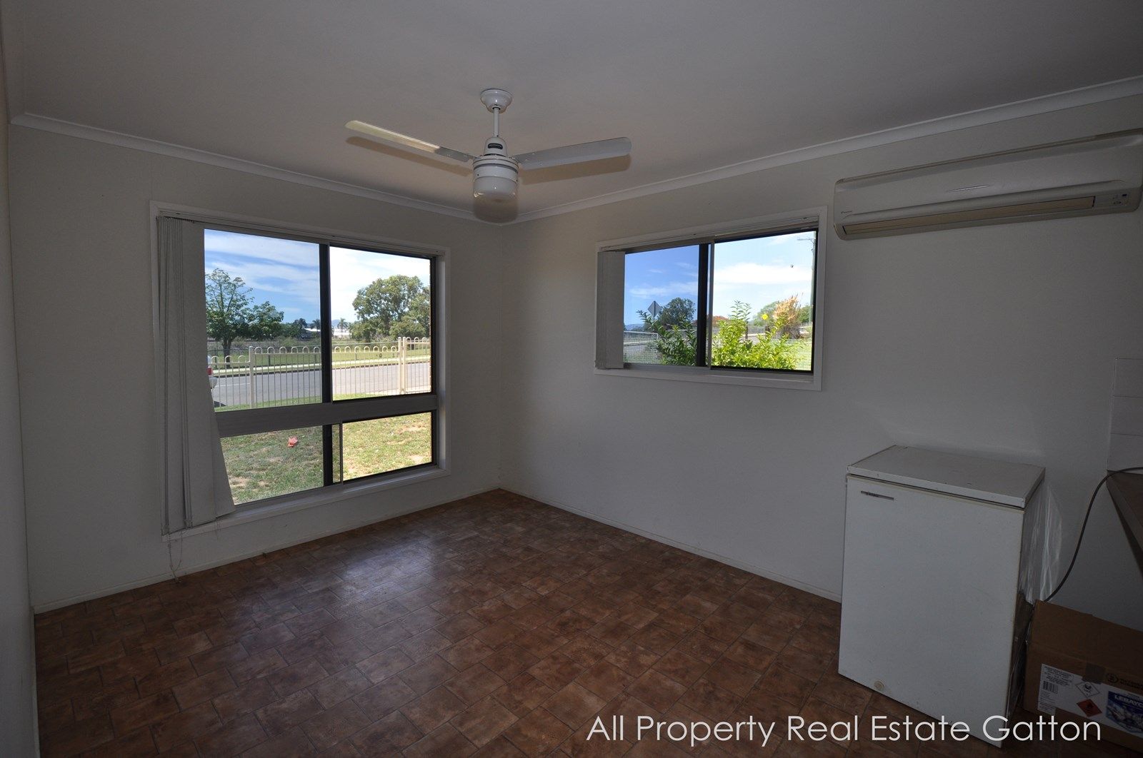 44a Victor Street, Grantham QLD 4347, Image 2