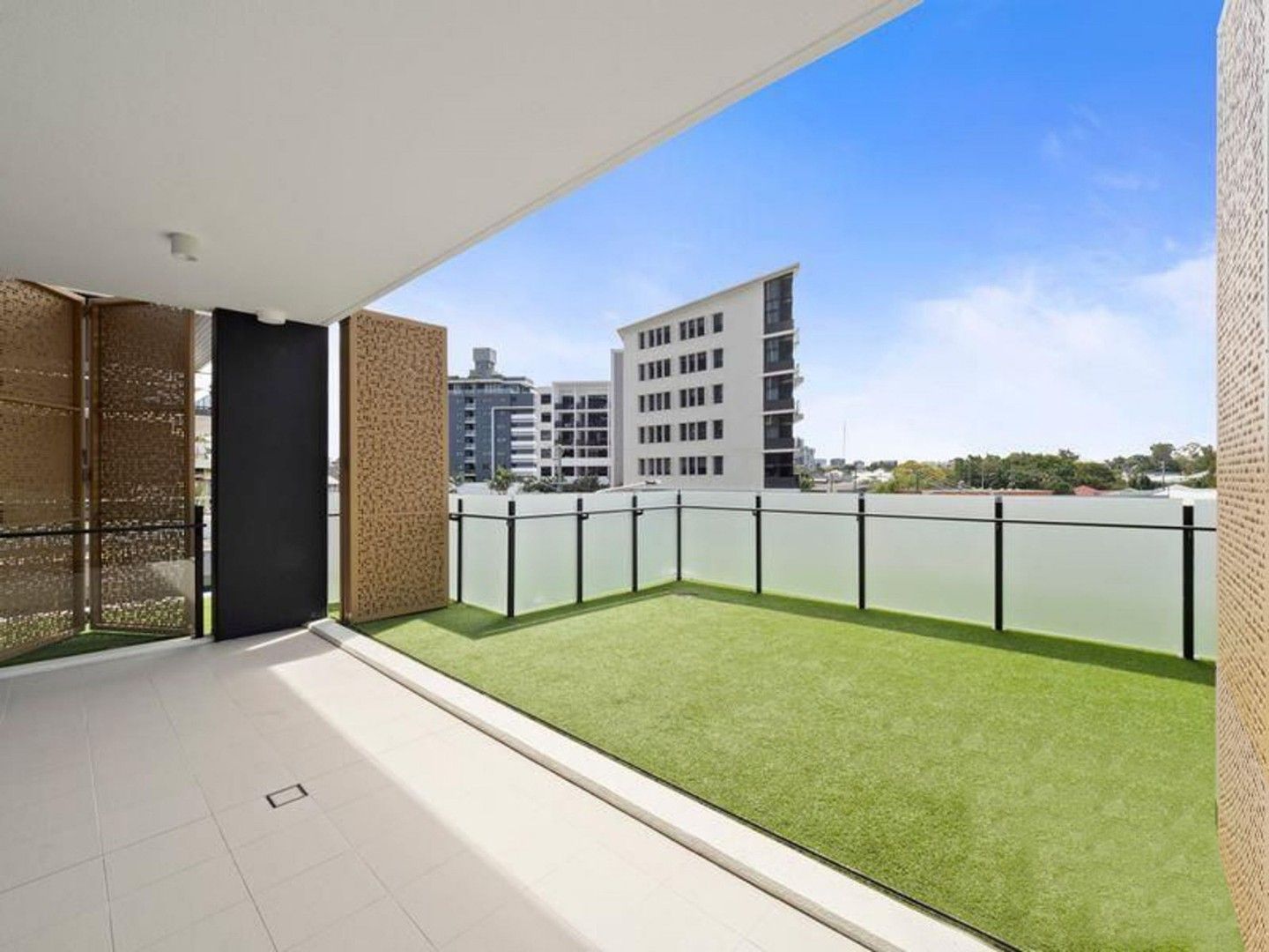 205/17 Deshon Street, Woolloongabba QLD 4102, Image 0