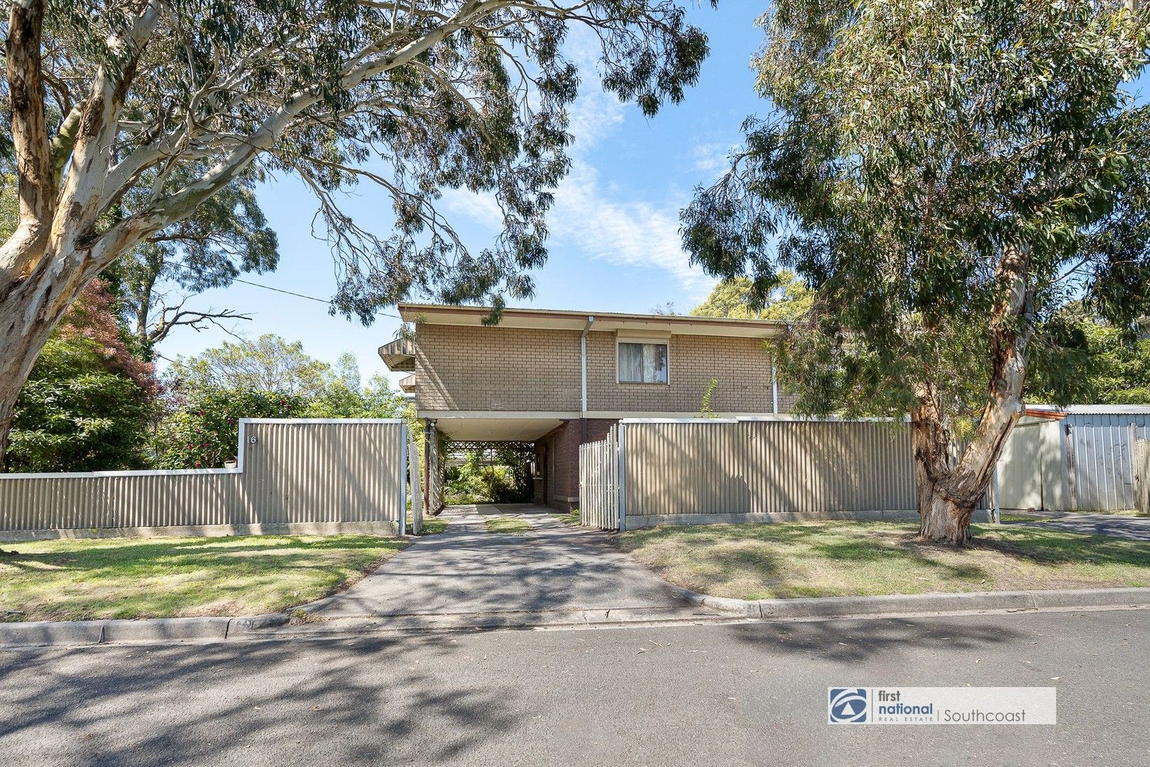 16 Gordon Avenue, Inverloch VIC 3996, Image 0