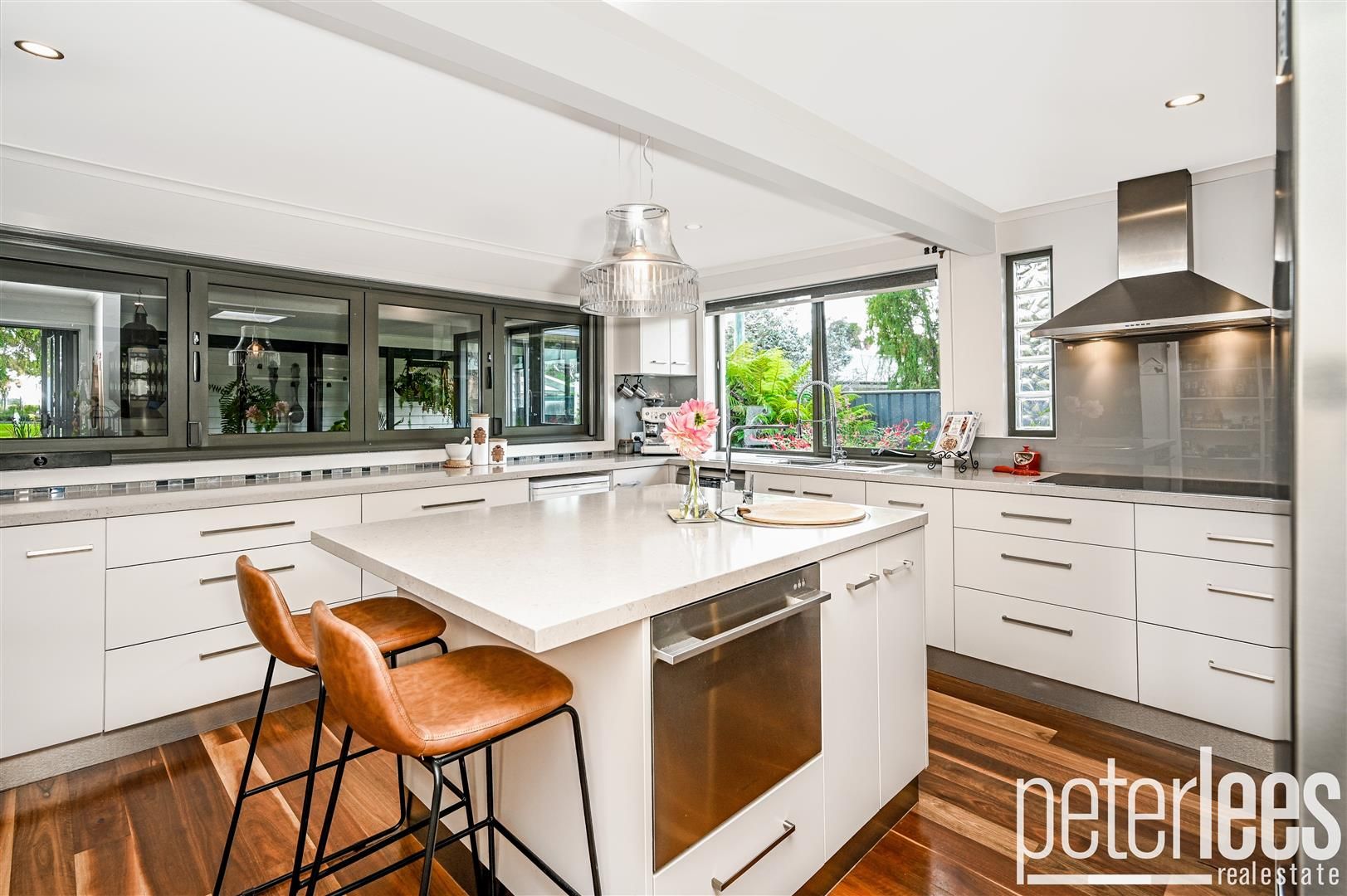 29 Swan Point Esplanade, Swan Point TAS 7275 Domain