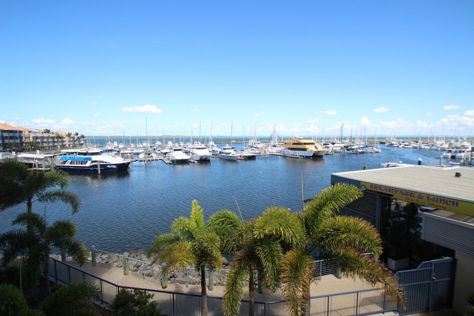 330 & 331/Mantra Resort, Buccaneer Drive, Urangan QLD 4655, Image 1