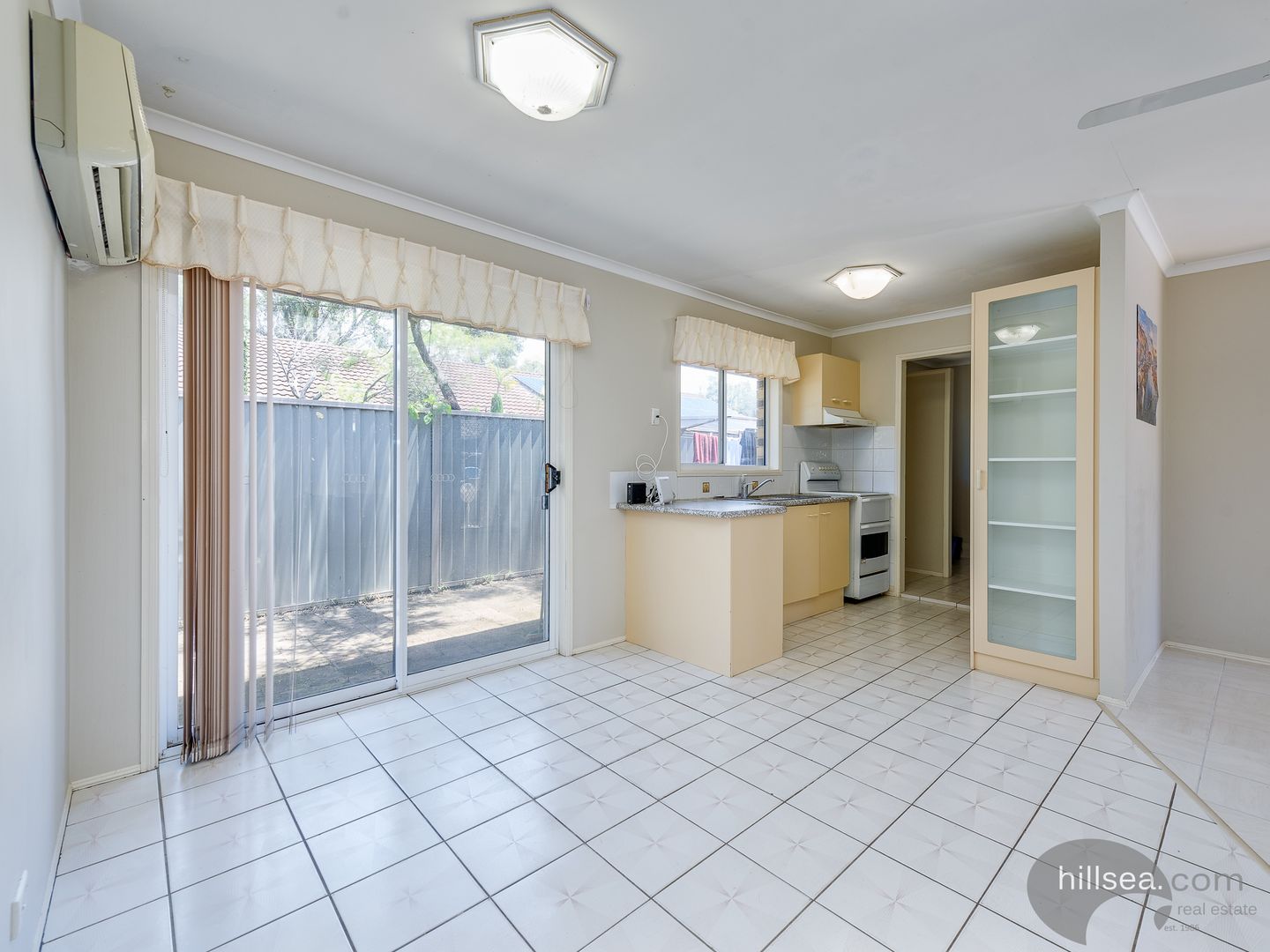 2/97 Olsen Avenue, Labrador QLD 4215, Image 1