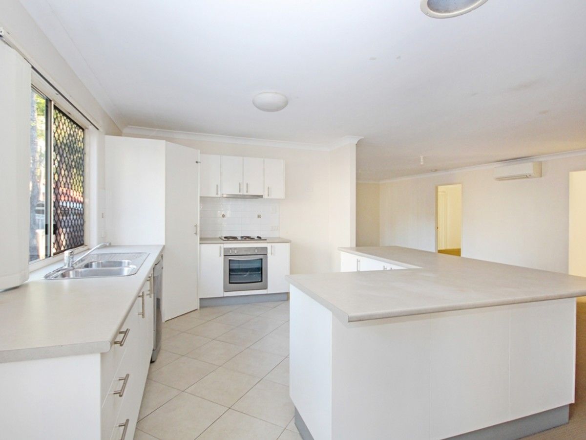 10 Chalmers Place, North Ipswich QLD 4305, Image 2