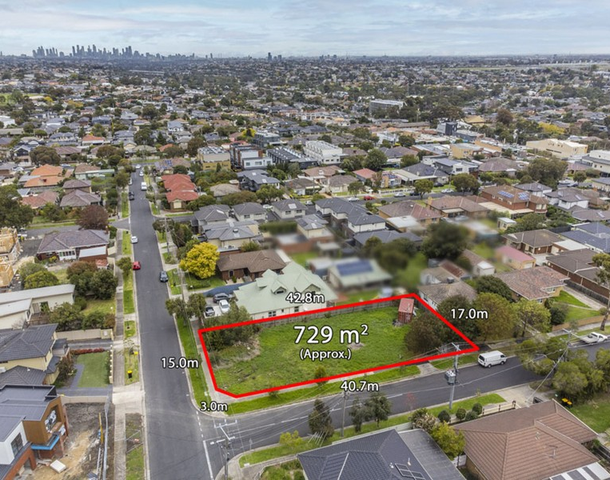 13 Hermione Avenue, Oak Park VIC 3046