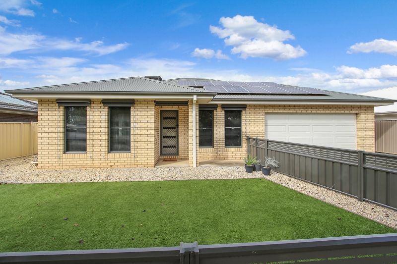 16 Amber Avenue, Benalla VIC 3672, Image 1