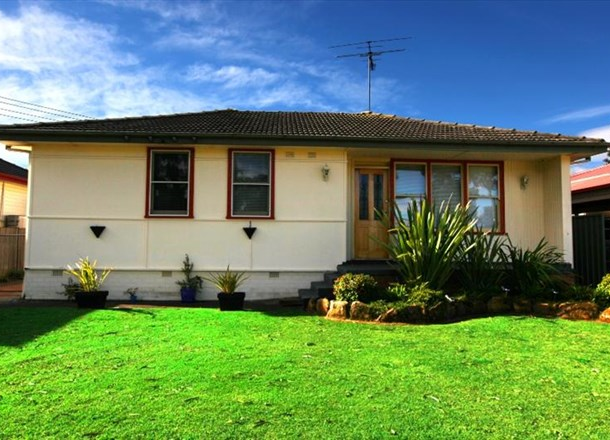 11 Ambon Road, Holsworthy NSW 2173