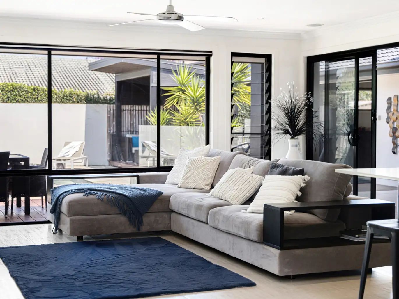 4 bedrooms House in 93 Cypress Drive BROADBEACH WATERS QLD, 4218