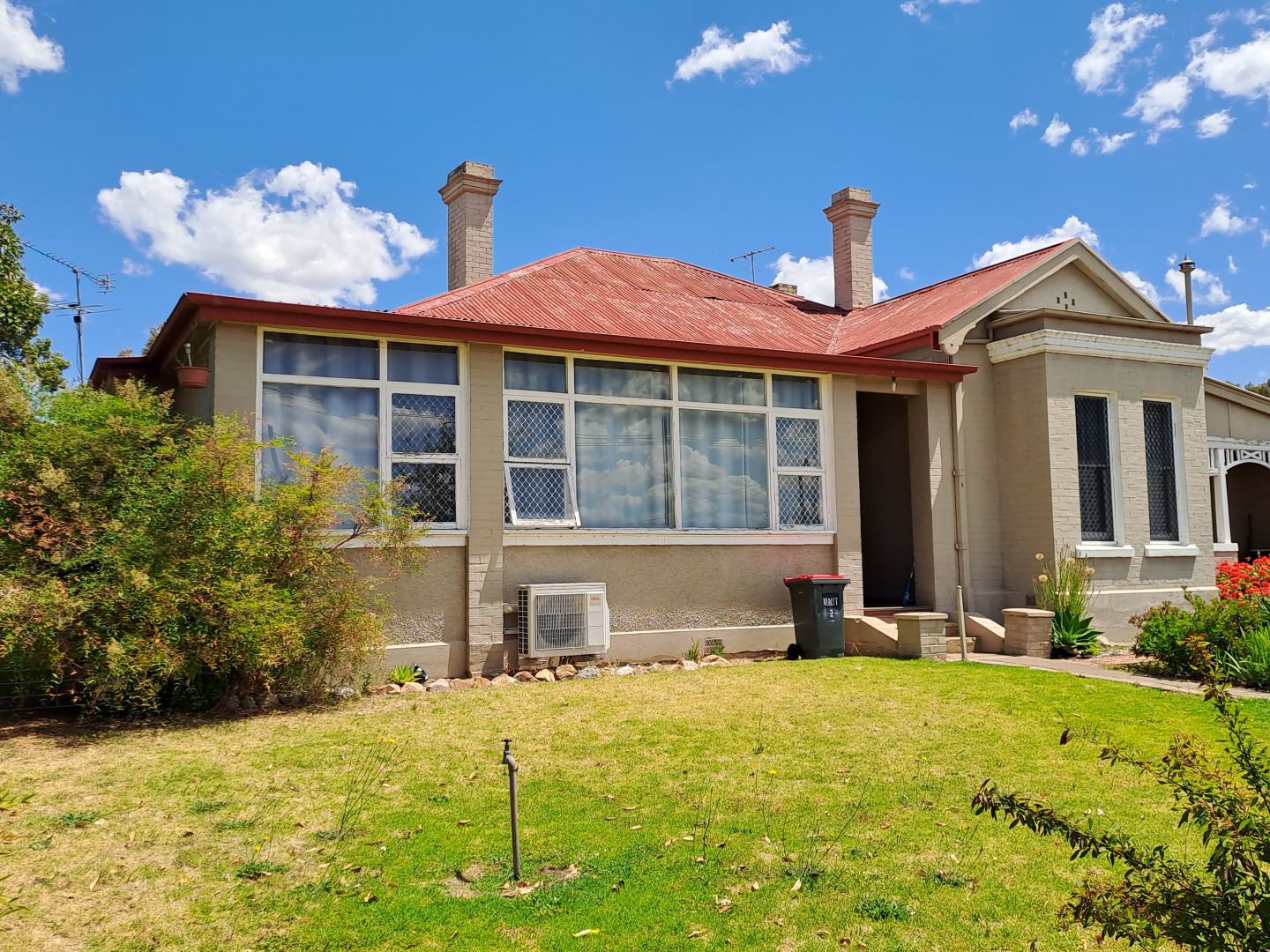 2/2 Spring Street, Young NSW 2594 Apartment For Rent 160 Domain