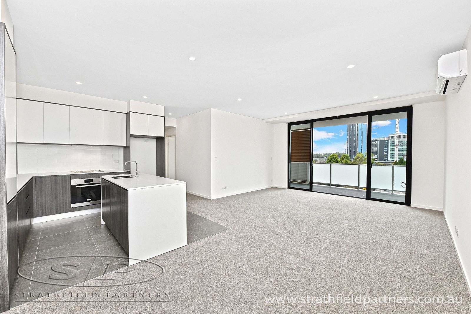 1 bedrooms Apartment / Unit / Flat in 2 Willis Street WOLLI CREEK NSW, 2205