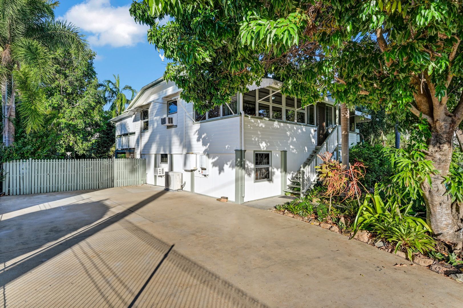 30 Lowth Street, Rosslea QLD 4812, Image 2