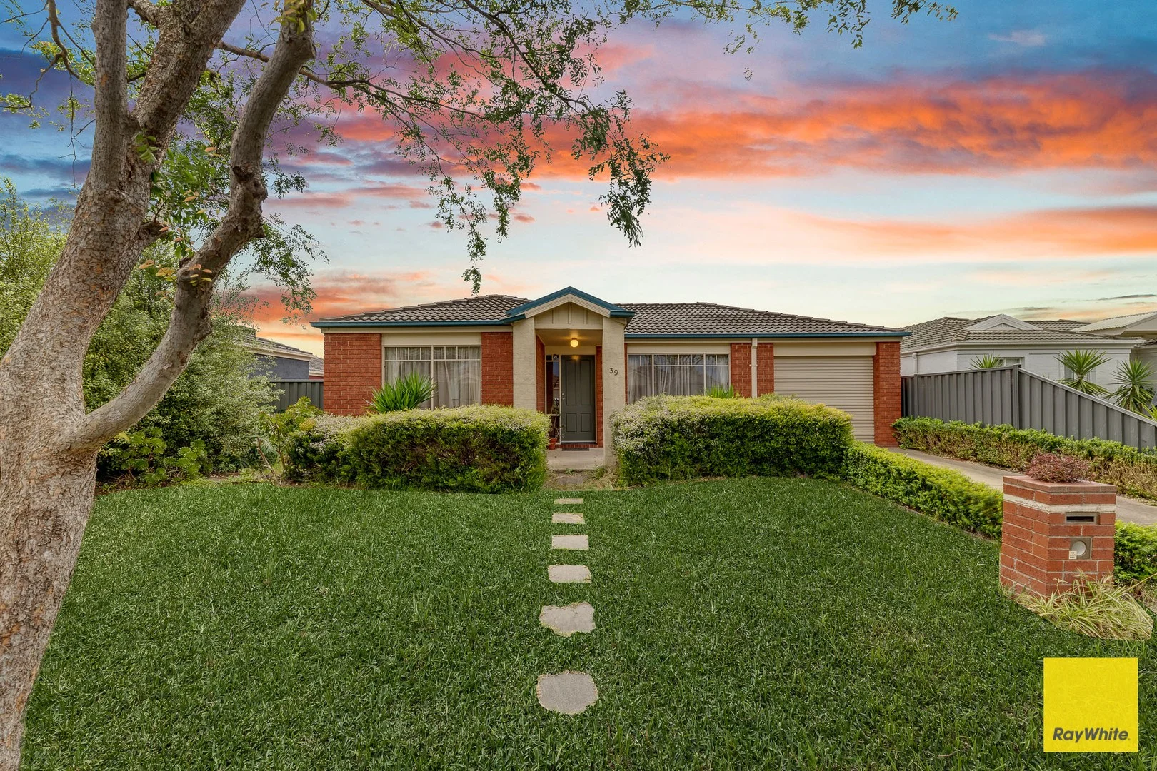 39 Arlington Way, Point Cook VIC 3030