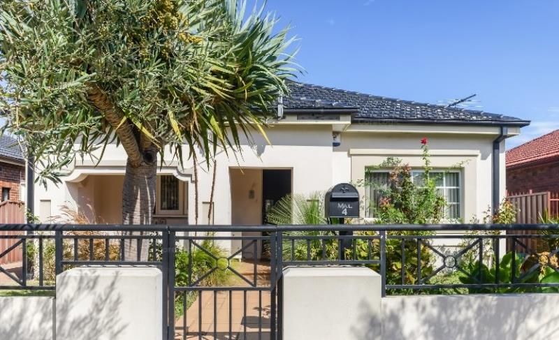 4 bedrooms House in 4 ARTHUR STREET MASCOT NSW, 2020