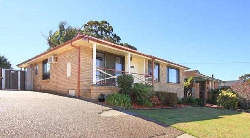 30 Bruce Street Unanderra Nsw 2526 House For Rent 750 Domain