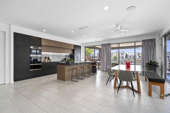 68 North Quay Circuit Hope Island 4212 - Image 4