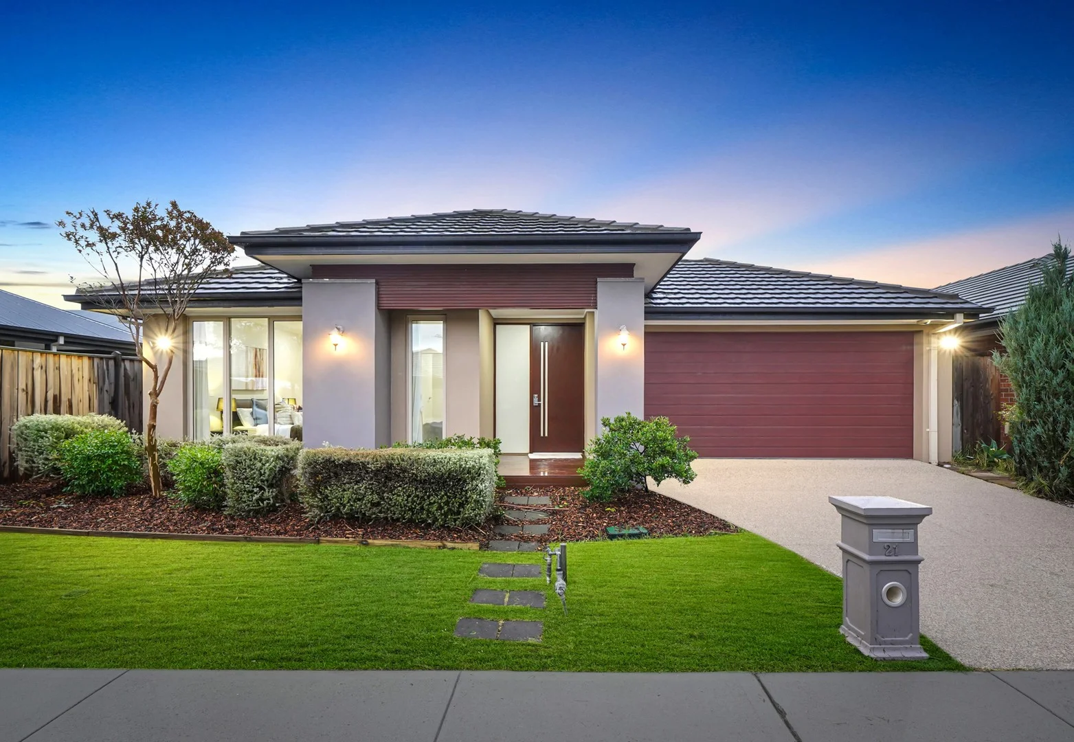 21 Simonson Way, Williams Landing VIC 3027