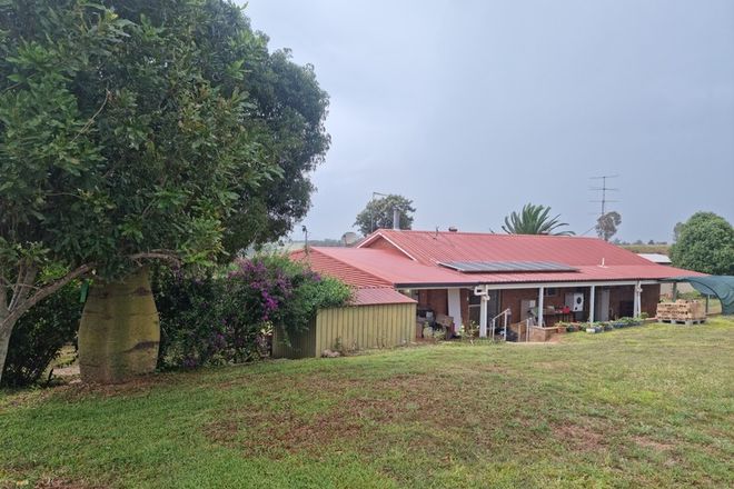 Picture of 3 Back Road, KINLEYMORE QLD 4613