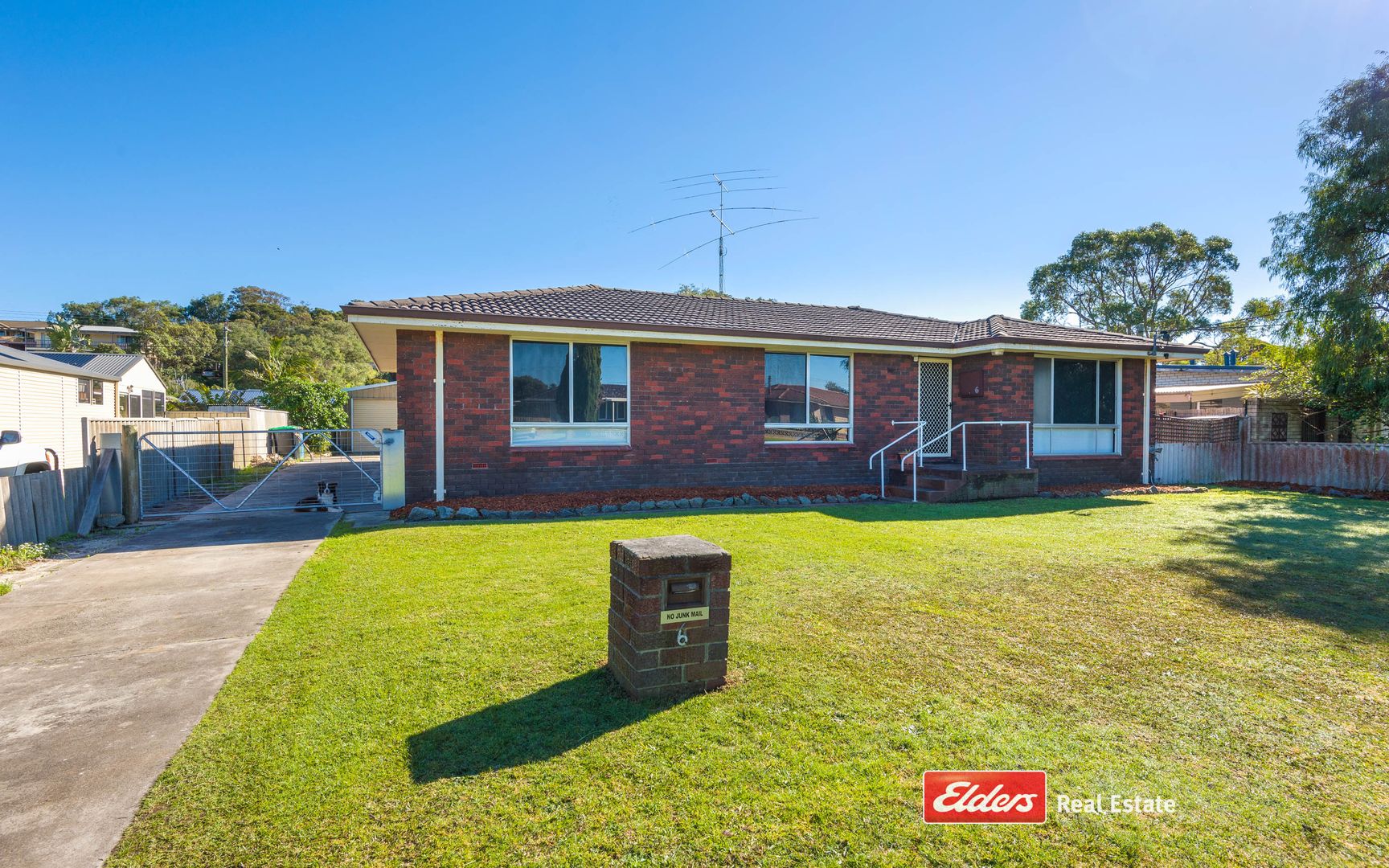 6 Manley Crescent, Collingwood Heights WA 6330, Image 1