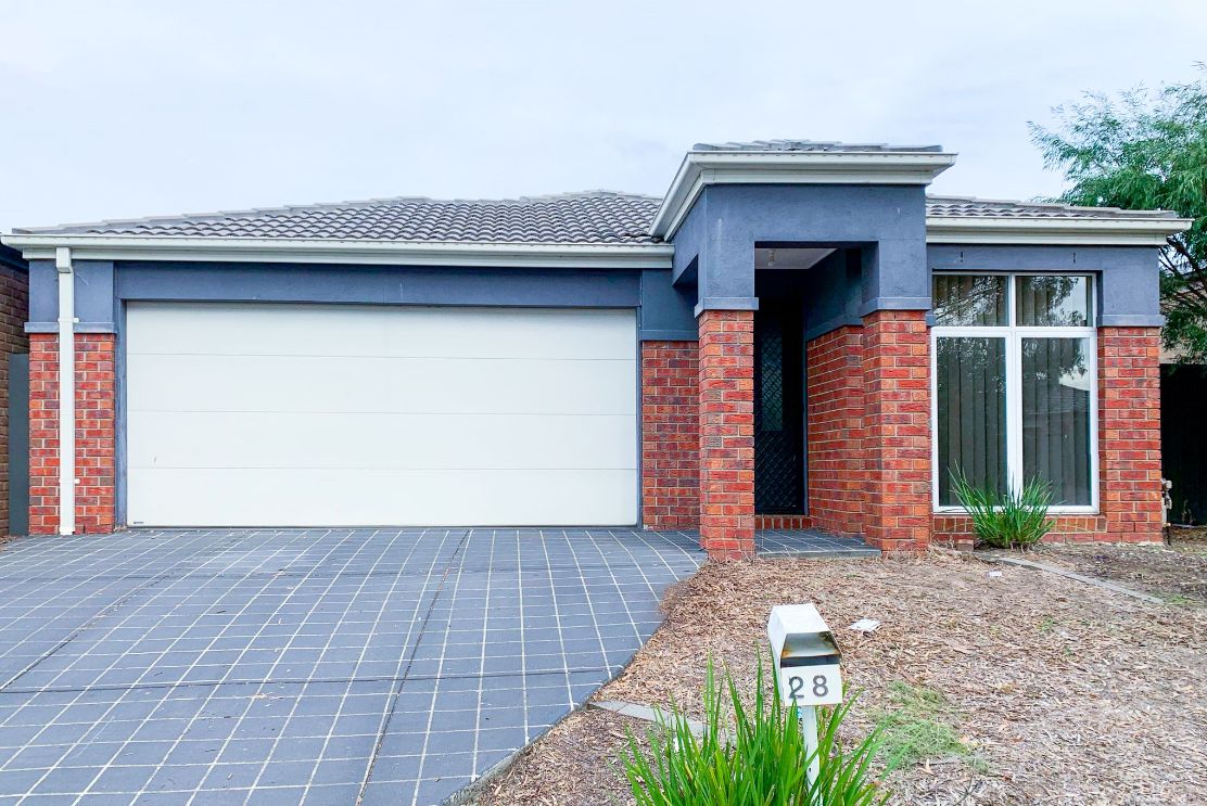 3 bedrooms House in 28 Howard Place DEER PARK VIC, 3023
