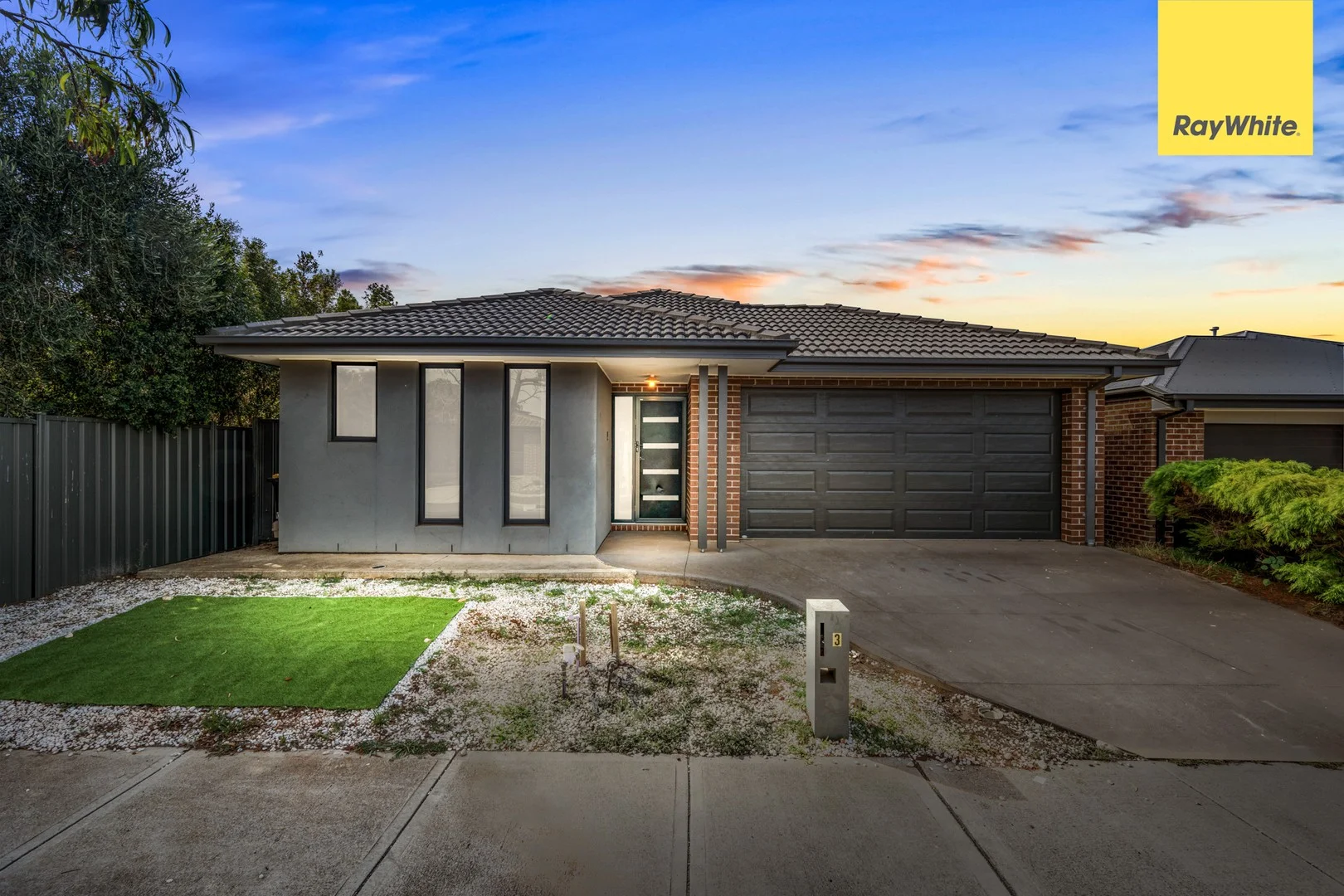 3 Rushton Avenue, Strathtulloh VIC 3338