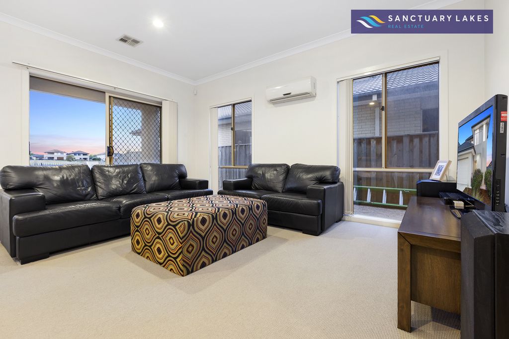 29 Celebration Drive, Sanctuary Lakes VIC 3030, Image 2