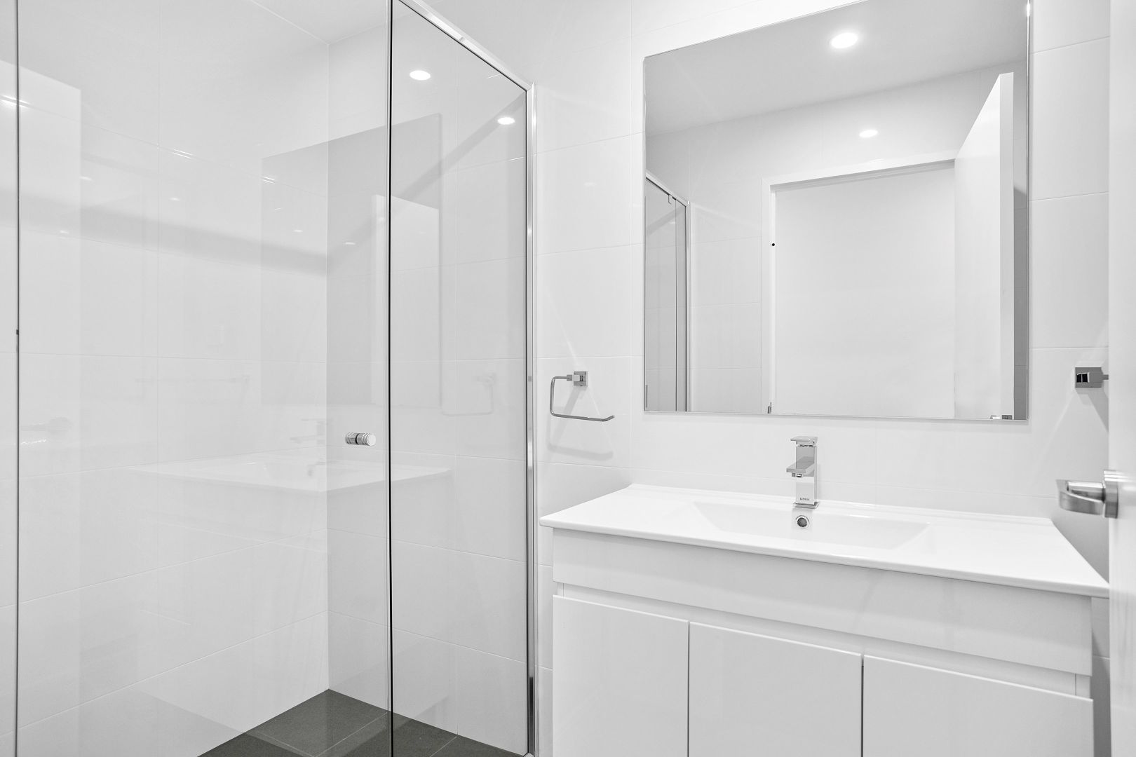 111/1 Evelyn Court, Shellharbour City Centre NSW 2529, Image 1