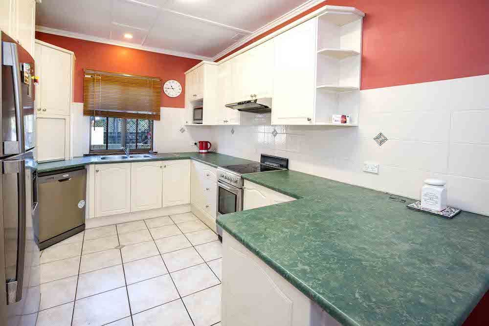 366 Scarborough Road, Scarborough QLD 4020, Image 2