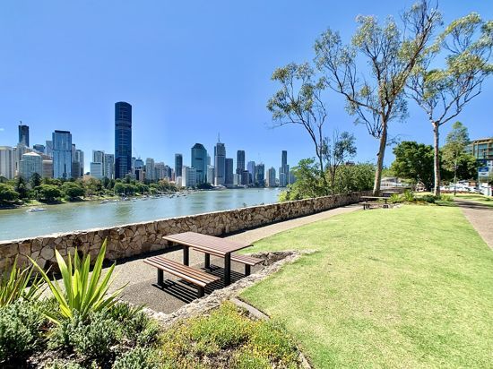 2 bedrooms Apartment / Unit / Flat in 7.152 RIVER TERRACE KANGAROO POINT QLD, 4169