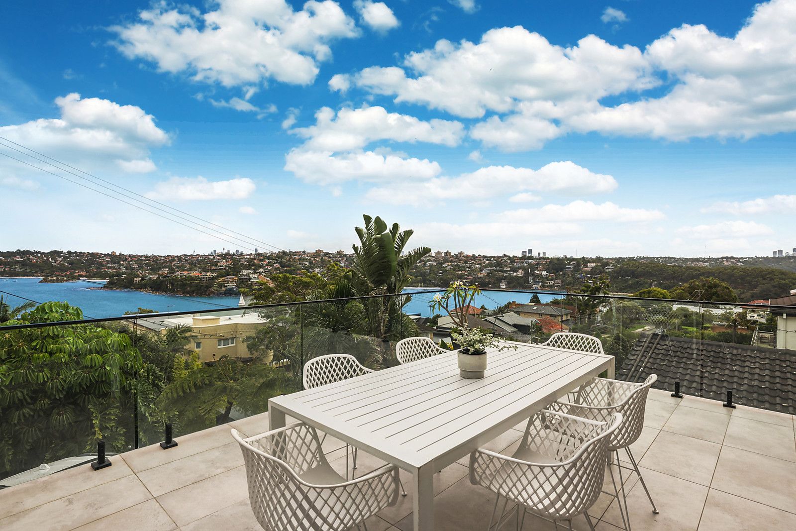 5 bedrooms House in 12 Moore Street CLONTARF NSW, 2093