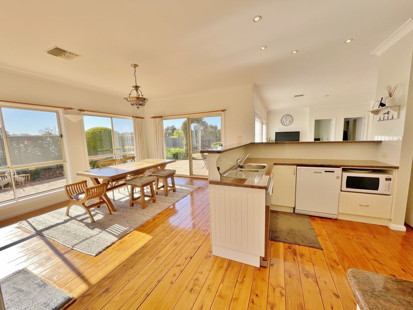 13 Nellee Place, Young NSW 2594, Image 1