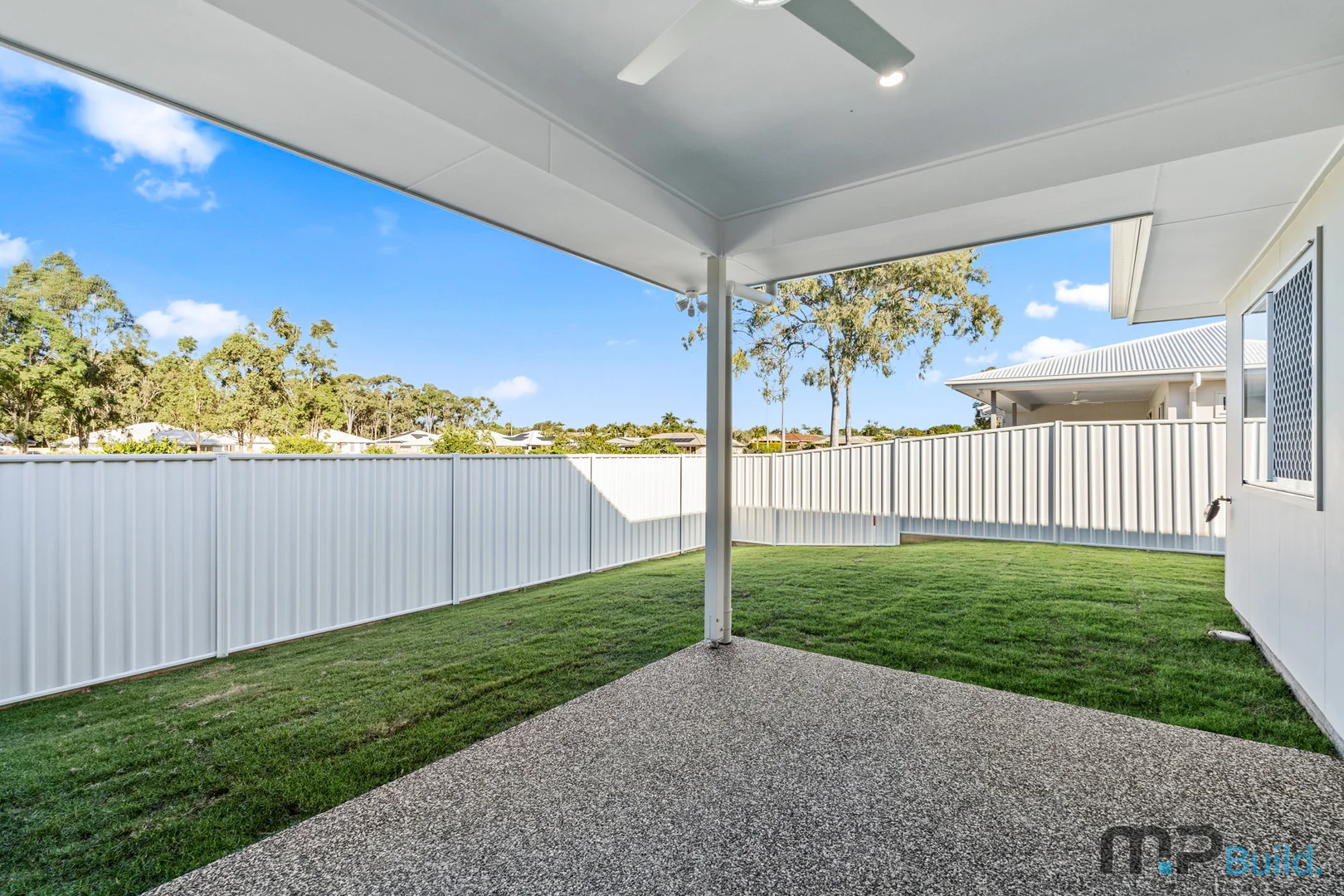 Additional image 14 of 2/122b Bideford Street, Torquay QLD 4655