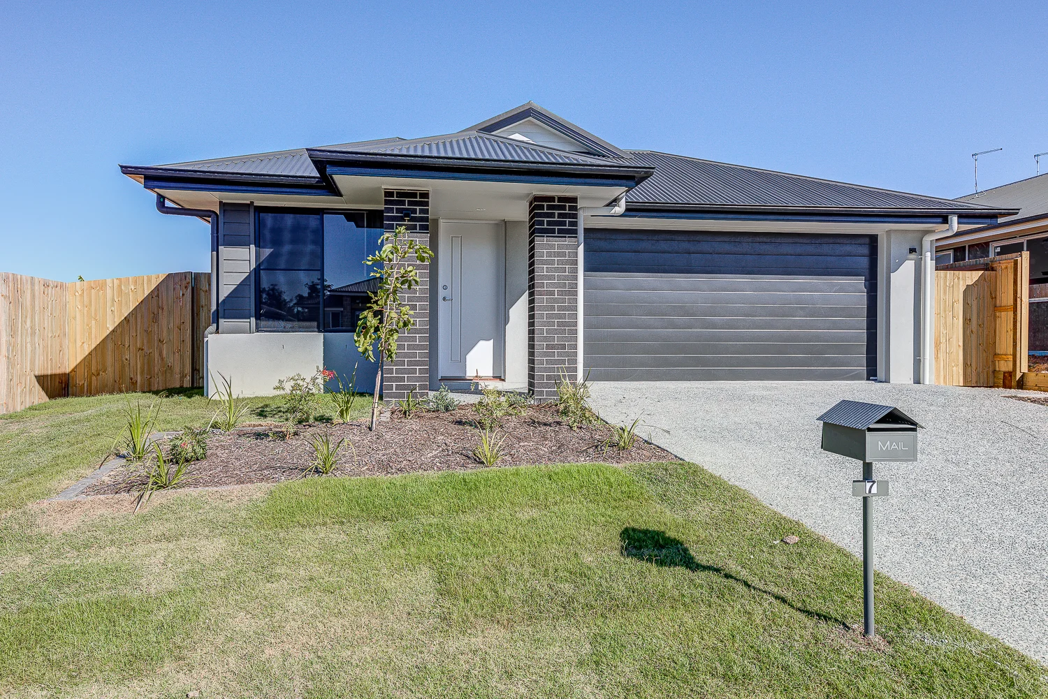 7 Eileen Court, Logan Reserve QLD 4133