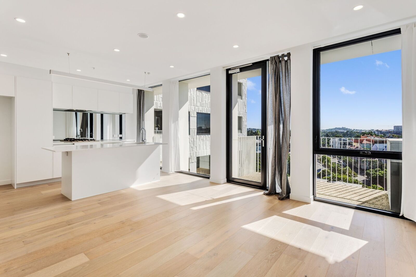 0711/477 Boundary St, Spring Hill QLD 4000 Apartment For Rent 480 Domain