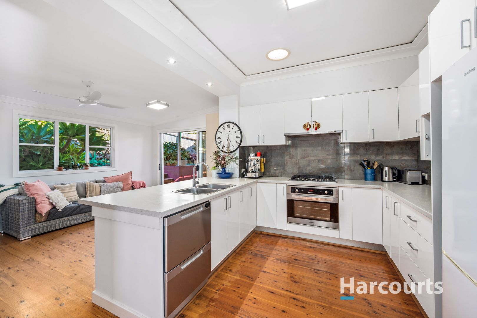 11 Valaud Crescent, Highfields NSW 2289, Image 2