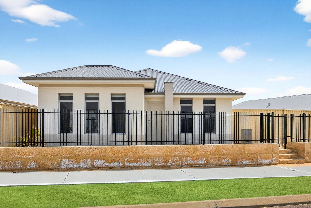 4 bedrooms House in 56 Dandaragan Drive DAWESVILLE WA, 6211